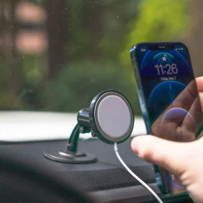 RAM Mounts Lil Buddy Selvkl�bende Dash Mount til Apple MagSafe 15W