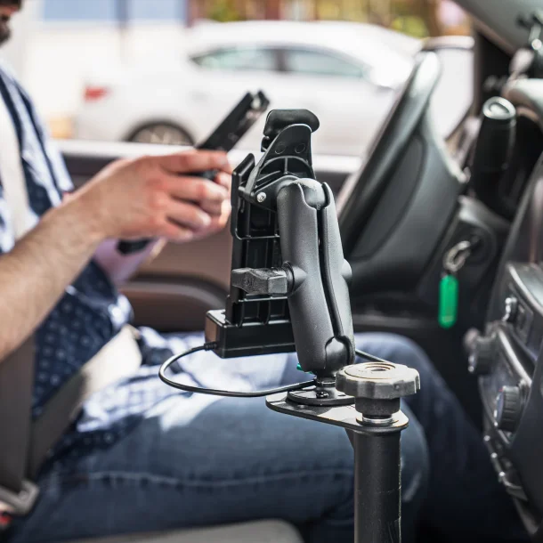 RAM Mounts tablet-holder med GDS Uni-Conn tilslutningsknap